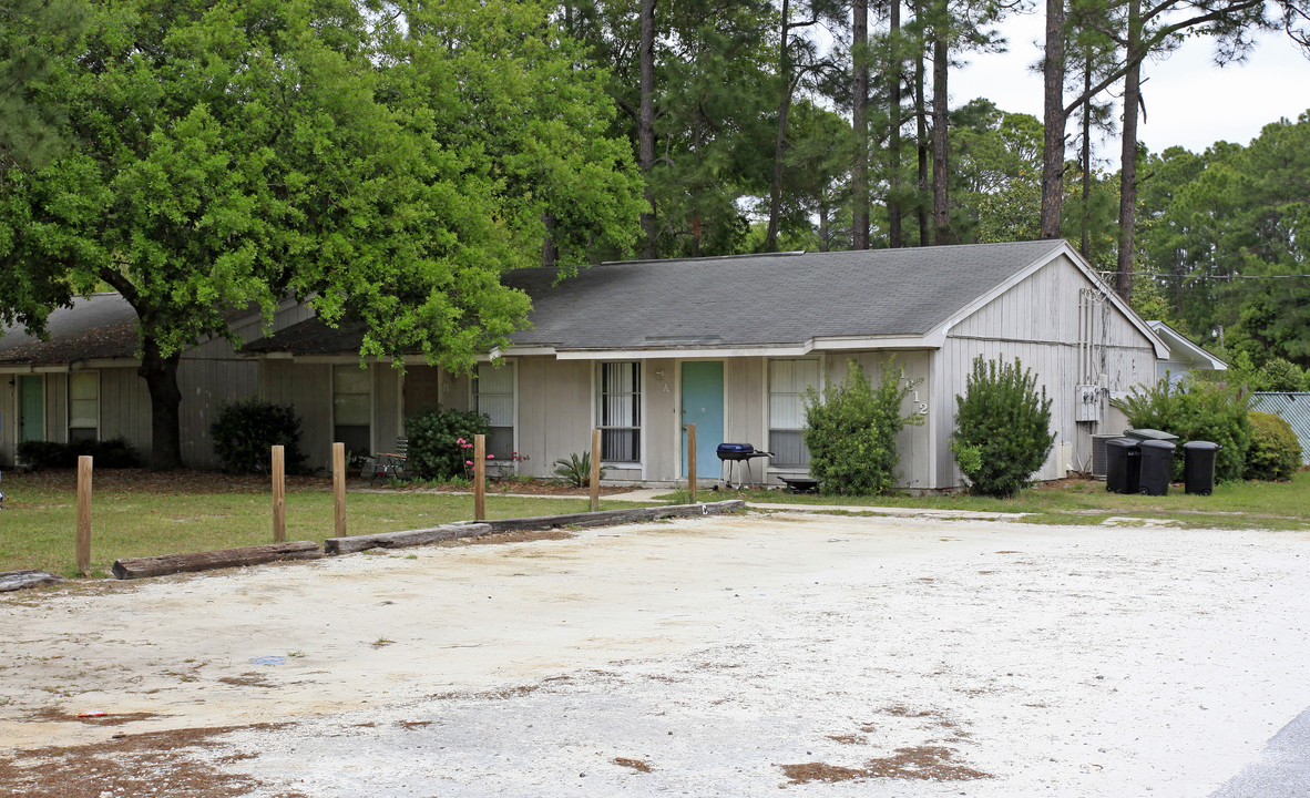 1612 Airport Rd in Panama City, FL - Building Photo