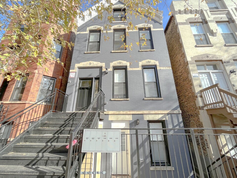 1629 N Honore St in Chicago, IL - Building Photo