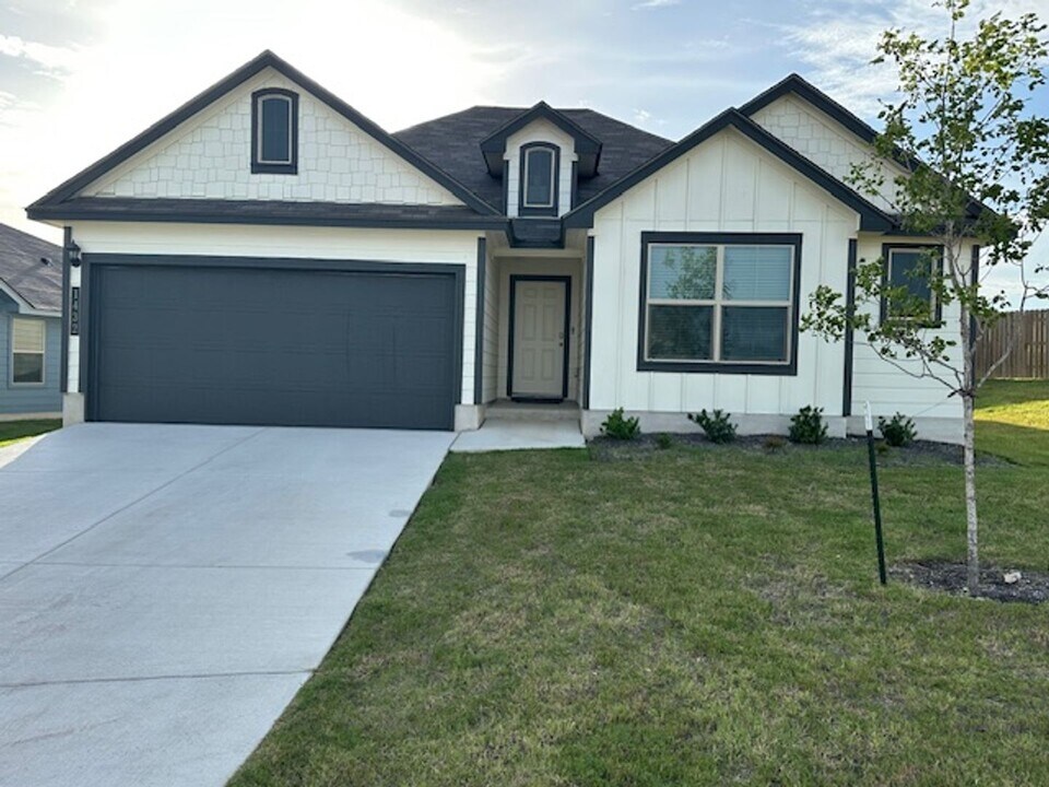 1432 Brookfield St in Temple, TX - Building Photo