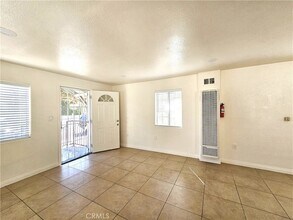654 W 21st St in Los Angeles, CA - Foto de edificio - Building Photo