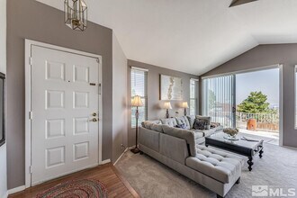 2320 Overlook Ct in Reno, NV - Building Photo - Building Photo