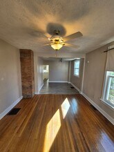 208 W Miller St in Bloomington, IL - Building Photo - Building Photo