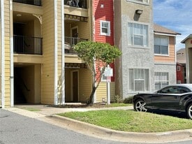 2201 Key W Ct in Kissimmee, FL - Building Photo