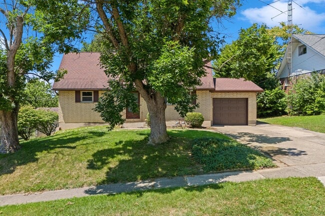 717 N 12th St in Miamisburg, OH - Foto de edificio - Building Photo