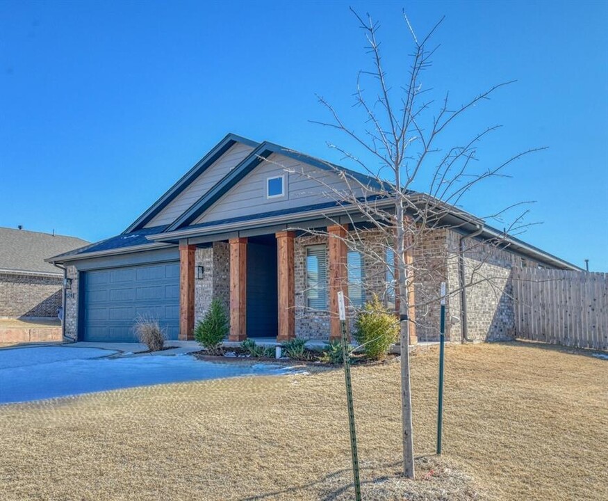 324 Isabella Dr in Blanchard, OK - Building Photo