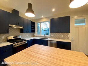 4808 SE Franklin St in Portland, OR - Foto de edificio - Building Photo