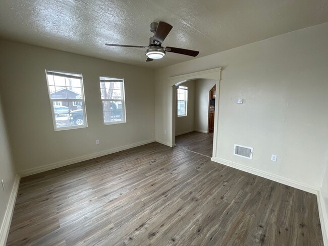 721 5th Ave in Culver, OR - Building Photo - Building Photo