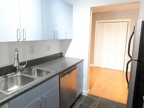 3061 NE 49th St, Unit 17 in Fort Lauderdale, FL - Foto de edificio - Building Photo