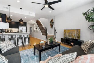 2318 Grays Ferry Ave in Philadelphia, PA - Building Photo - Building Photo