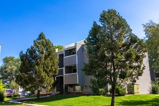 Flatirons Park Apartments in Broomfield, CO - Building Photo