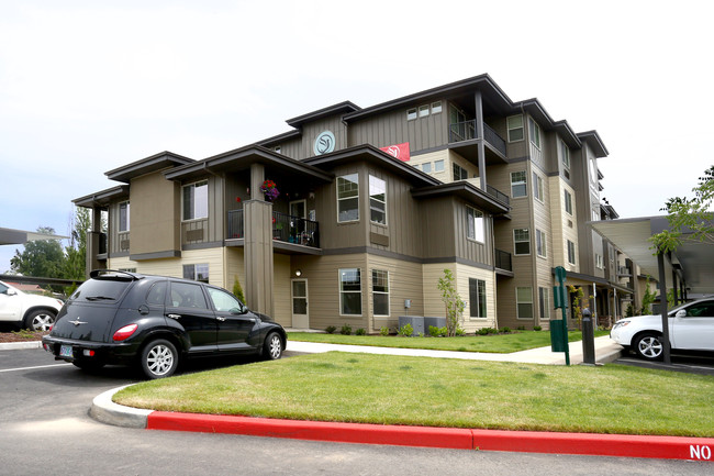 Bonaventure at Keizer Station in Keizer, OR - Foto de edificio - Building Photo