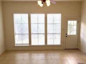 10157 Bonnet Cove Ave in Baton Rouge, LA - Building Photo - Building Photo