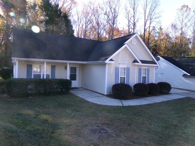3512 Chelsea Village Ln in Winston-Salem, NC - Building Photo - Building Photo