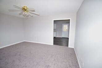 1817 Needmore Rd in Clarksville, TN - Building Photo - Building Photo