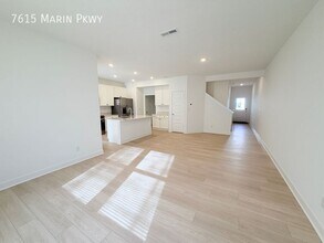 7615 Marin Pkwy in Cumberland, IN - Building Photo - Building Photo