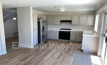 744 Cardona Ave in Chula Vista, CA - Building Photo - Building Photo