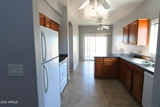 15237 S Moon Valley Rd in Arizona City, AZ - Building Photo - Building Photo