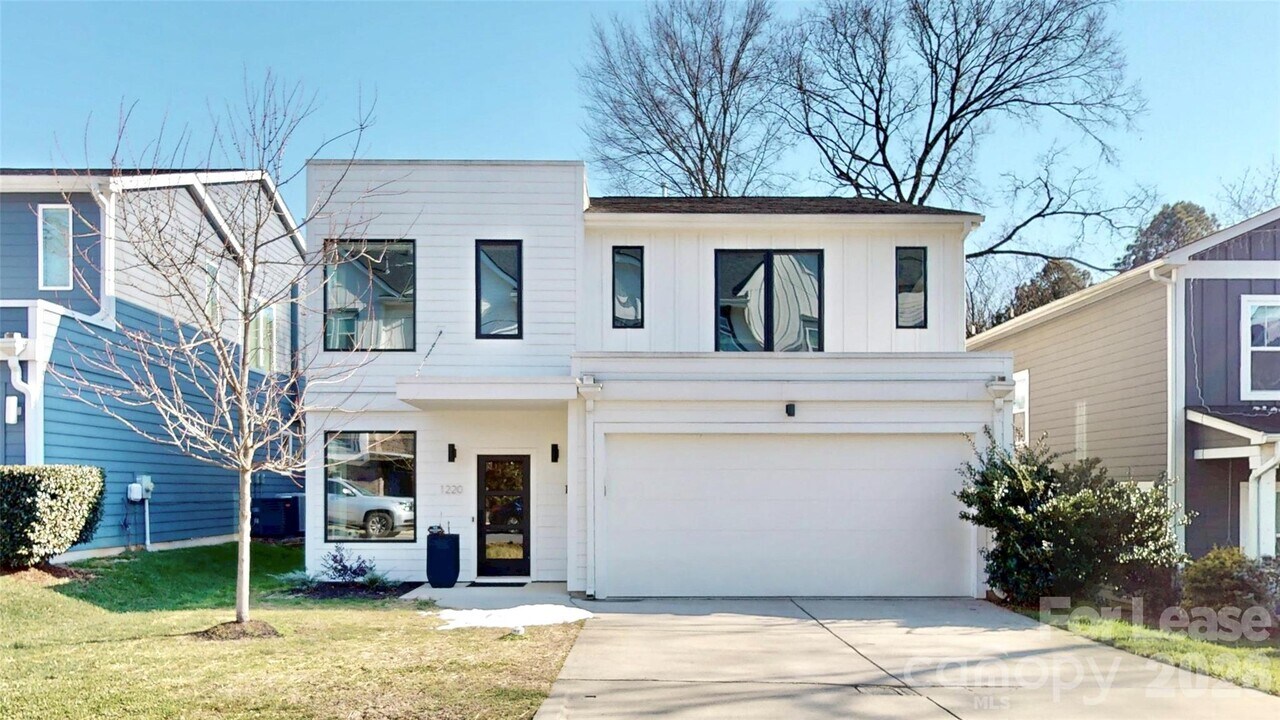 1220 Lomax Ave in Charlotte, NC - Building Photo