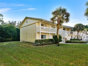4621 Bayshore Dr in Naples, FL - Building Photo - Building Photo