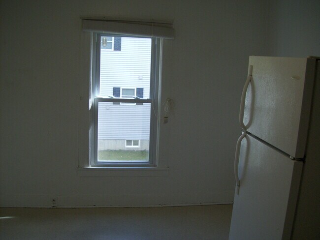 54 Fair St, Unit 2 in Norwich, NY - Foto de edificio - Building Photo