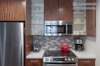 225 S Grand Ave in Los Angeles, CA - Foto de edificio - Building Photo