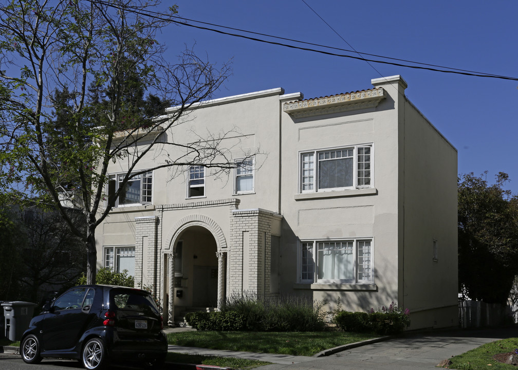 3118 College Ave in Berkeley, CA - Building Photo