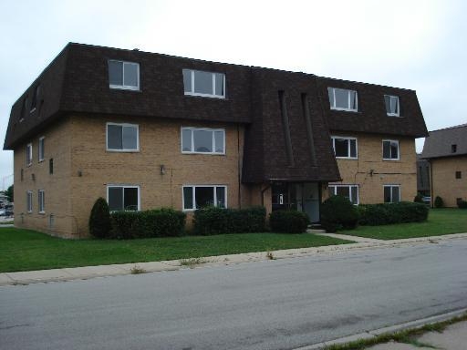 10425 S Natoma Ave in Chicago Ridge, IL - Building Photo