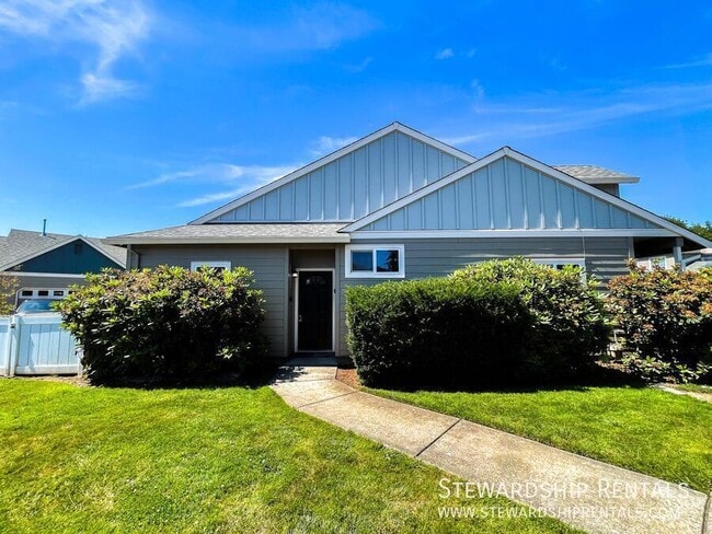 618 Camden Ln in Newberg, OR - Building Photo - Building Photo