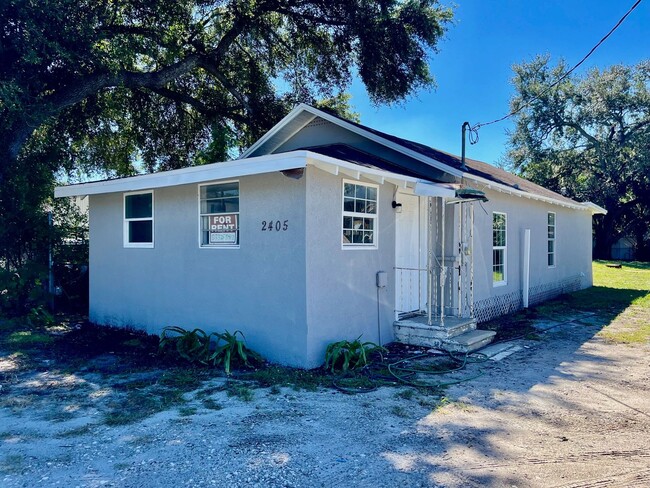 property at 2405 E Main St