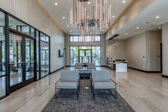 Lake Maggiore Apartments in St. Petersburg, FL - Foto de edificio - Interior Photo
