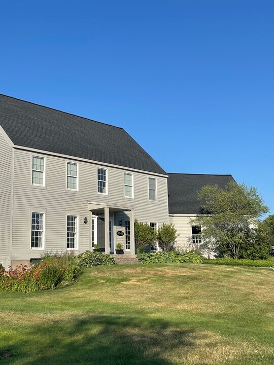 6349 Woodhall Ct in Hudsonville, MI - Foto de edificio