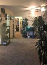 803 Uhrig Ave, Unit Apartment #3 in Dayton, OH - Foto de edificio - Building Photo