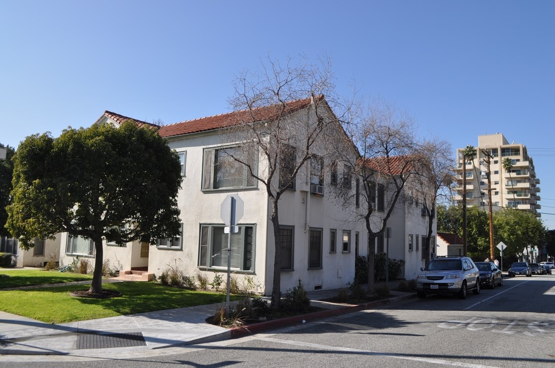 1157 N Maryland Ave in Glendale, CA - Building Photo