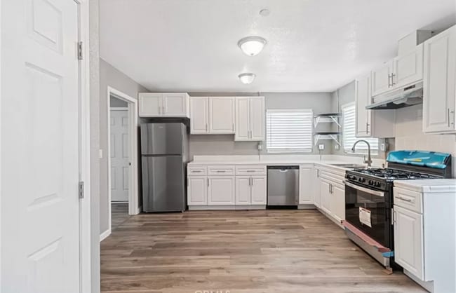 211 W Buena Vista St in Barstow, CA - Building Photo - Building Photo