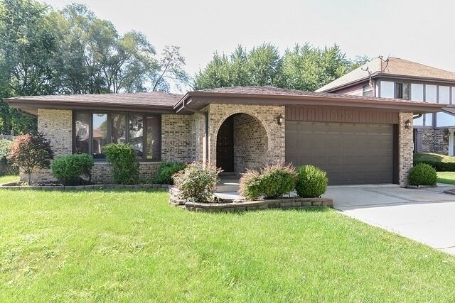 18626 May St in Homewood, IL - Building Photo
