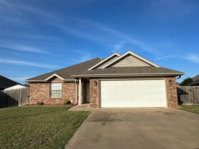 property at 2217 Crooked Oak Dr