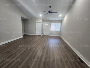 5258 N Plumthicket St in Wichita, KS - Building Photo - Building Photo