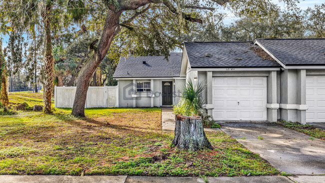 12144 Walden Woods Dr in Orlando, FL - Foto de edificio - Building Photo