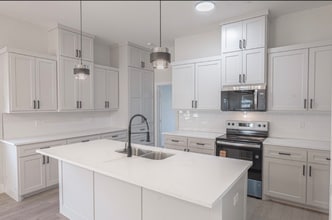 13705 Biggs St in Dallas, TX - Foto de edificio - Building Photo