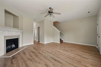5320 Oakley Commons Blvd in Union City, GA - Building Photo - Building Photo