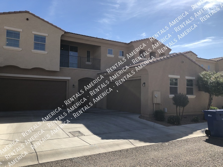 1367 S Country Club Dr in Mesa, AZ - Building Photo