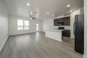 8428 Adelaide Dr in Temple, TX - Building Photo - Building Photo