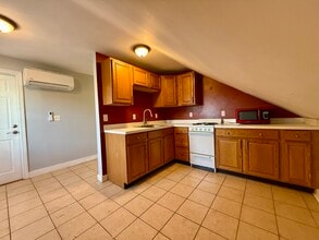 203 Howell St, Unit 3 in Providence, RI - Building Photo - Building Photo