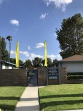 Hacienda Apartments in Riverside, CA - Building Photo - Building Photo