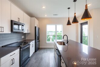 3630 N Davidson St in Charlotte, NC - Building Photo - Building Photo