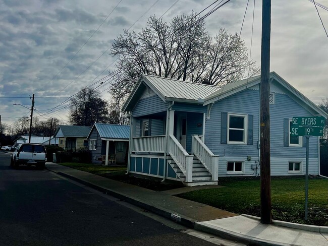 1904 SE Byers Pl in Pendleton, OR - Building Photo - Building Photo