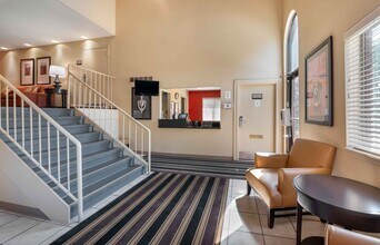 Furnished Studio-Indianapolis - North - Ca in Indianapolis, IN - Building Photo - Building Photo