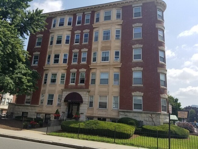 property at 100 St Mary's St