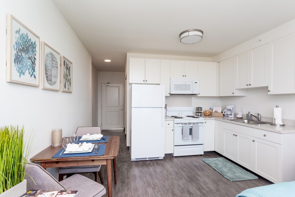 Moanalua Hillside Apartments in Honolulu, HI