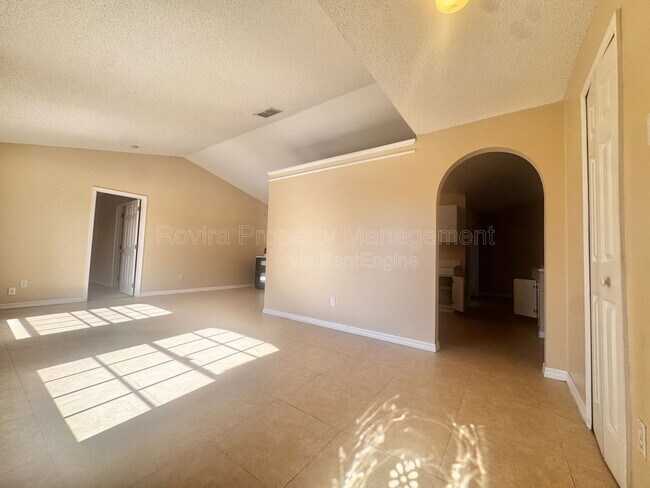 116 Barrington Dr in Kissimmee, FL - Building Photo - Building Photo